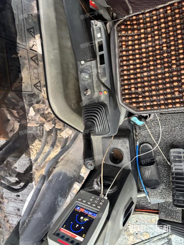 后窗玻璃角標(biāo)（駕駛室部分）