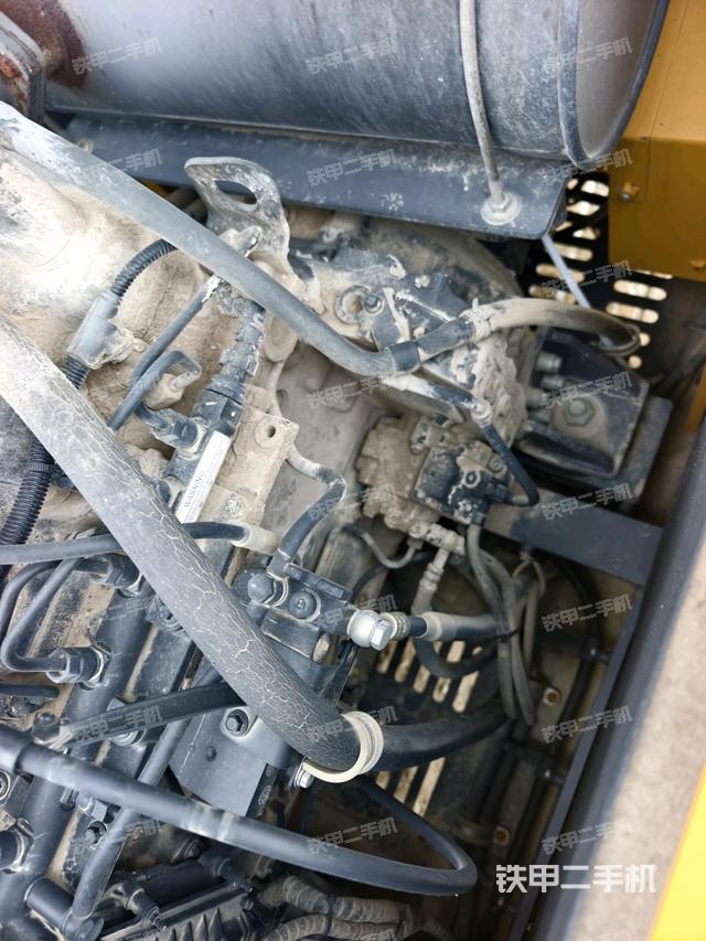 气门室盖螺丝特写（上车部件）