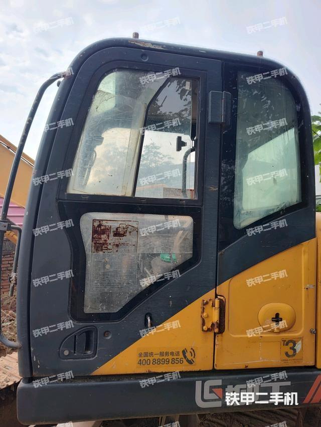 驾驶室整体（整机外观）