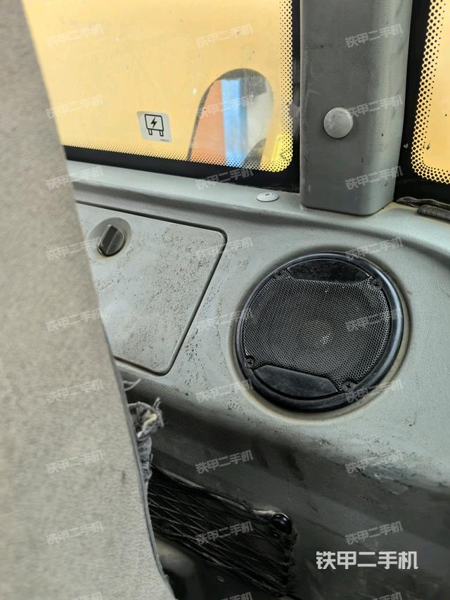 座椅左側(cè)控制臺(tái)/音響/含左手柄（駕駛室部分）