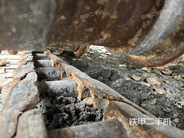 右側(cè)行走馬達(dá)蓋板（行走機(jī)構(gòu)）