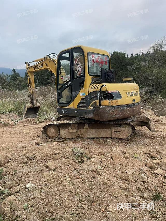 驾驶室整体（整机外观）