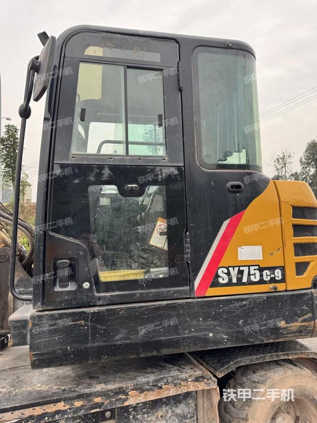 ?駕駛室正側(cè)（駕駛室部分）