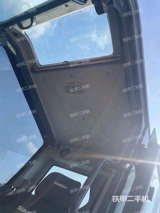 后窗玻璃角標(biāo)（駕駛室部分）