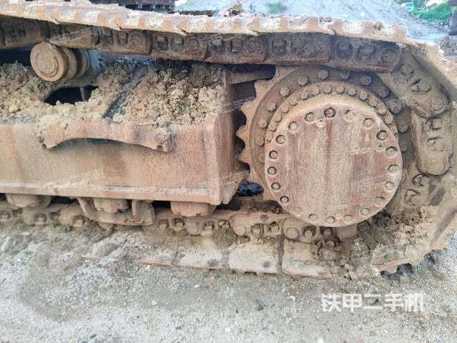 左驅(qū)動(dòng)輪（行走機(jī)構(gòu)）