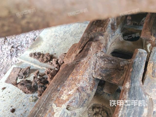 左側(cè)行走馬達(dá)蓋板（行走機(jī)構(gòu)）