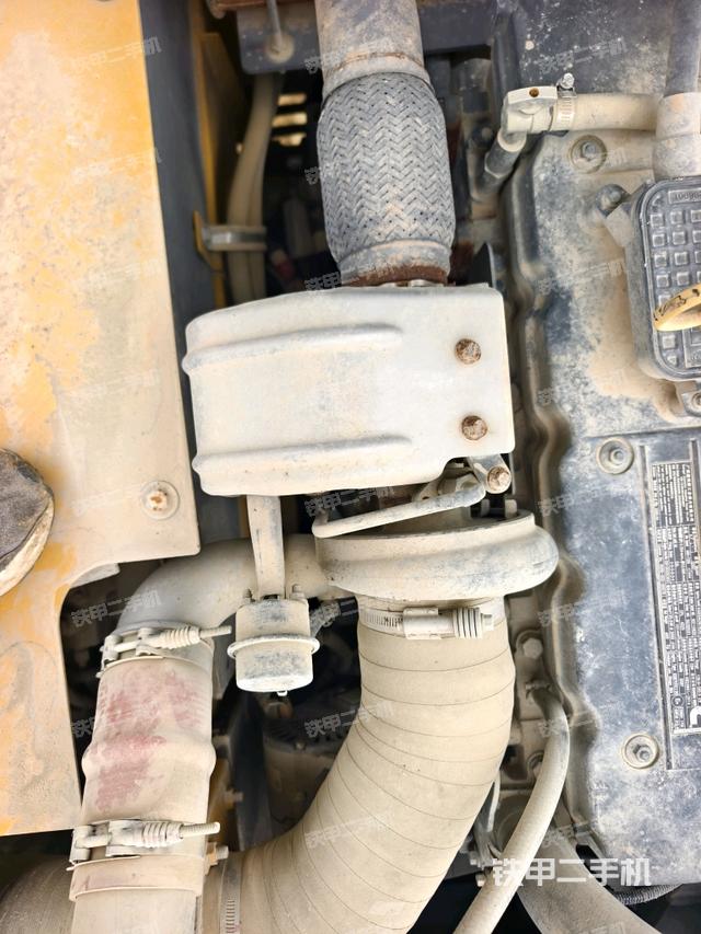 气门室盖螺丝特写（上车部件）