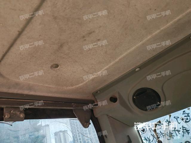 駕駛室左前45度（駕駛室部分）