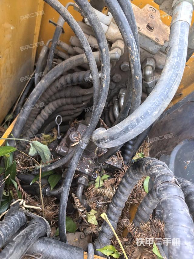 回轉(zhuǎn)馬達(dá)（上車部件）