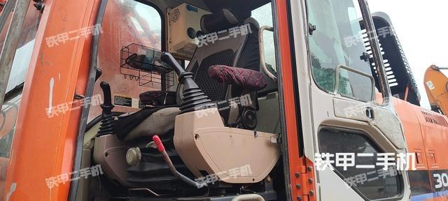 驾驶室整体（整机外观）