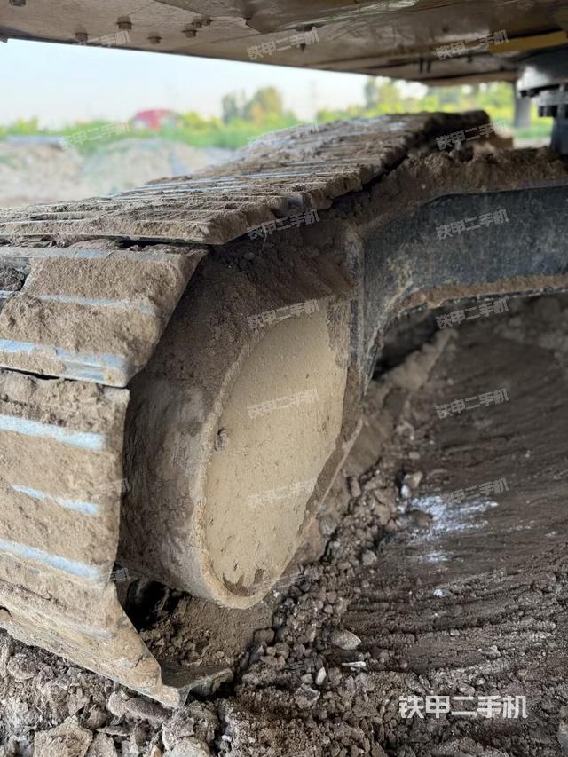 单侧履带整体（整机外观）