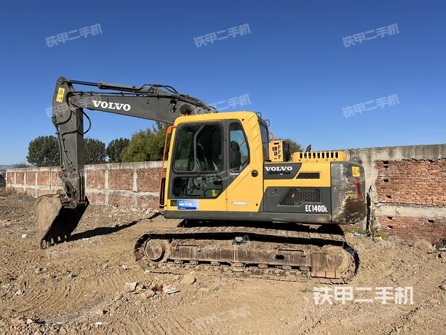 沃尔沃EC140DL挖掘机