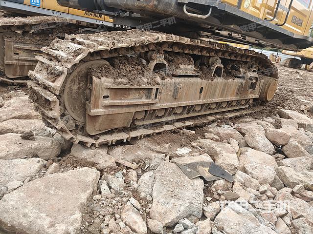 單側(cè)履帶整體（整機(jī)外觀）