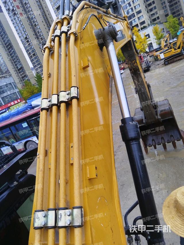 大臂整體?右側(cè)（工作和回轉(zhuǎn)裝置）