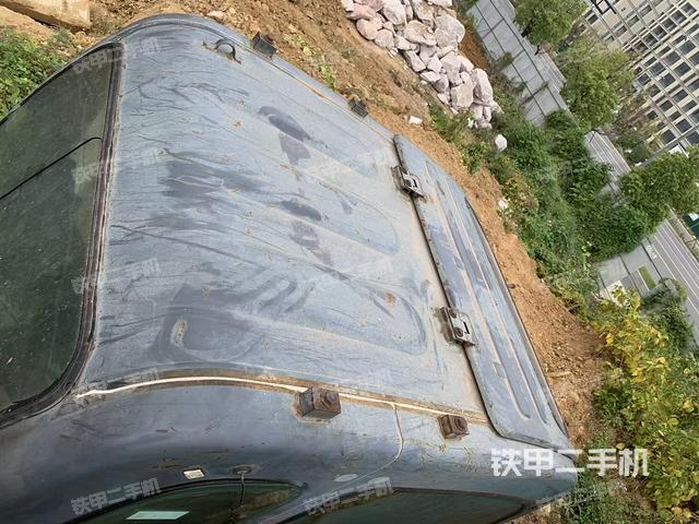 駕駛室頂部（整機(jī)外觀(guān)）