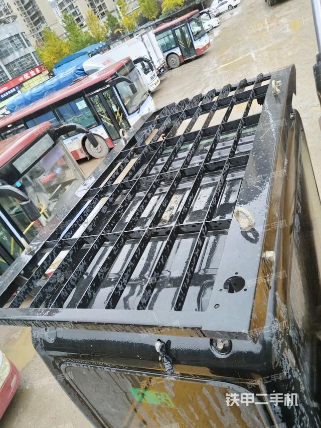 駕駛室頂部俯視（上車部件）