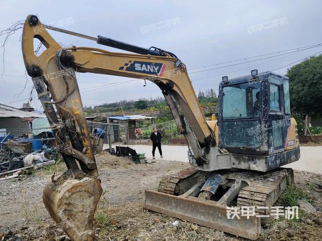 三一重工SY55C-10挖掘机