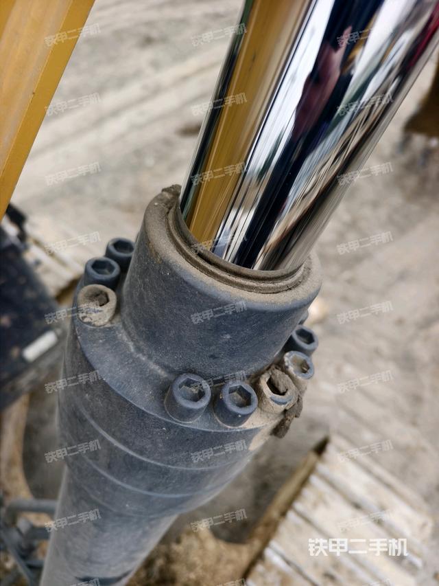 大臂根部 斜视（工作和回转装置）