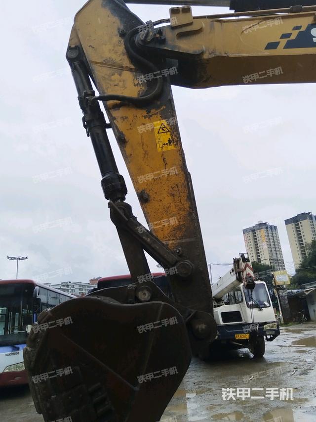 小臂整體左后（工作和回轉(zhuǎn)裝置）