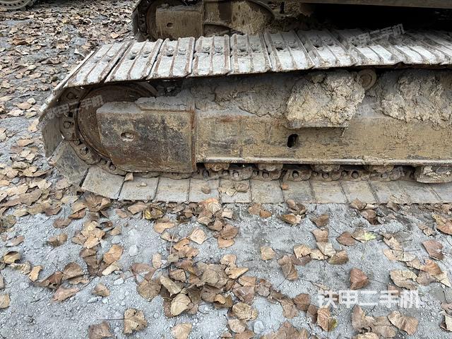 左側(cè)履帶整體?（行走機(jī)構(gòu)）