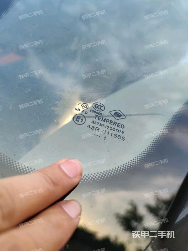 右側(cè)玻璃角標(biāo)（駕駛室部分）