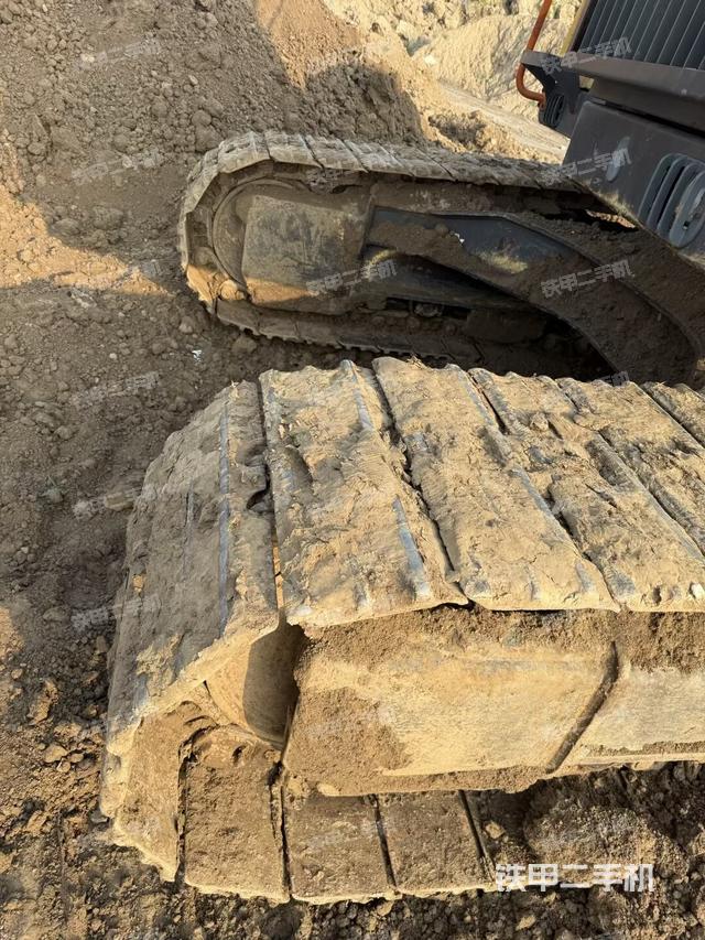 单侧履带整体（整机外观）