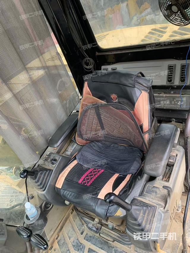 驾驶室整体（整机外观）