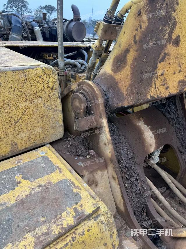 大臂根部?斜視（工作和回轉(zhuǎn)裝置）