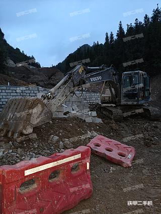 沃尔沃EC140D挖掘机