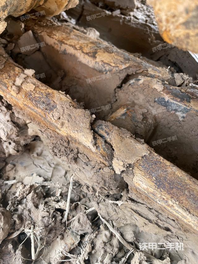 左側(cè)履帶整體?（行走機(jī)構(gòu)）