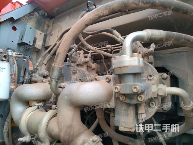 液壓泵斜45?左（大件艙室）