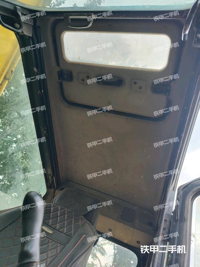 駕駛室頂部（整機(jī)外觀）