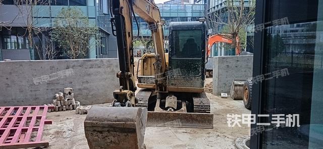 卡特彼勒306E2小型液压挖掘机