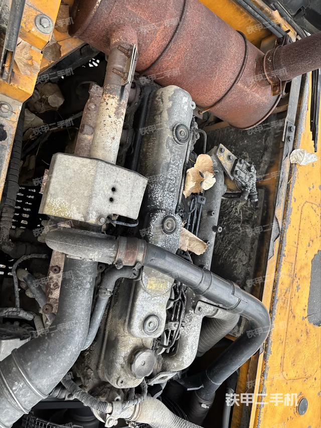 氣門室蓋螺絲特寫（上車部件）