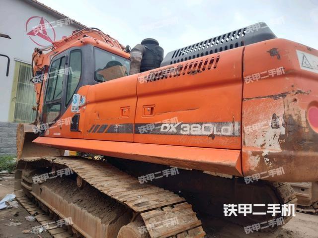 斗山DX380LC挖掘机