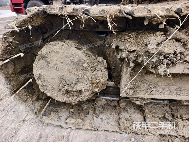 右驱动轮（行走机构）