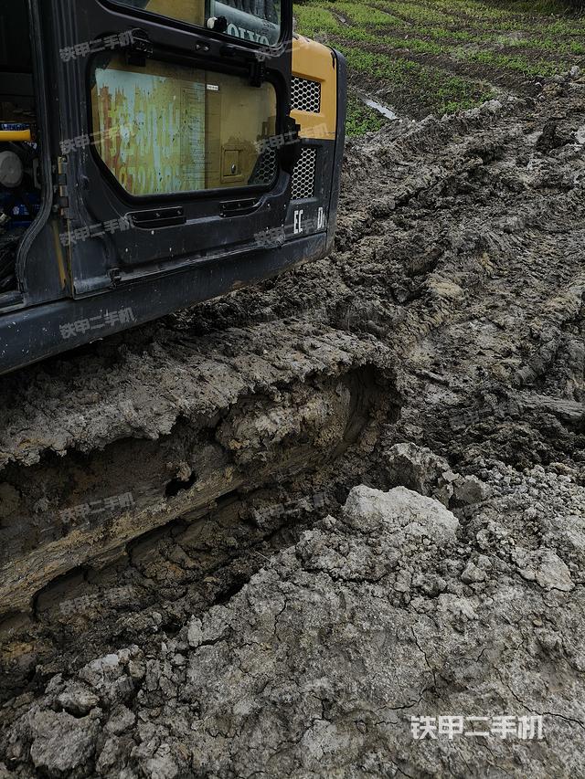 单侧履带整体（整机外观）