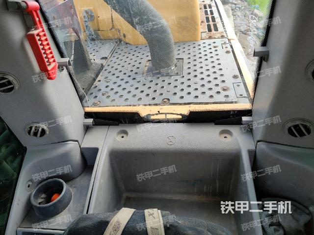 座椅后部（駕駛室部分）