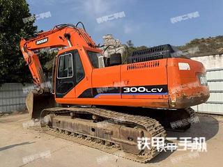 斗山DH300LC挖掘机