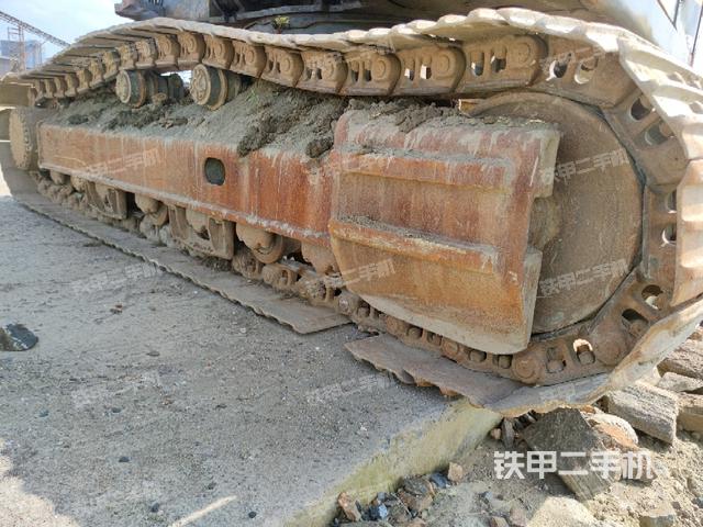 右側(cè)履帶整體（行走機構(gòu)）