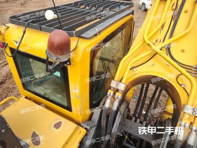 驾驶室顶部（整机外观）