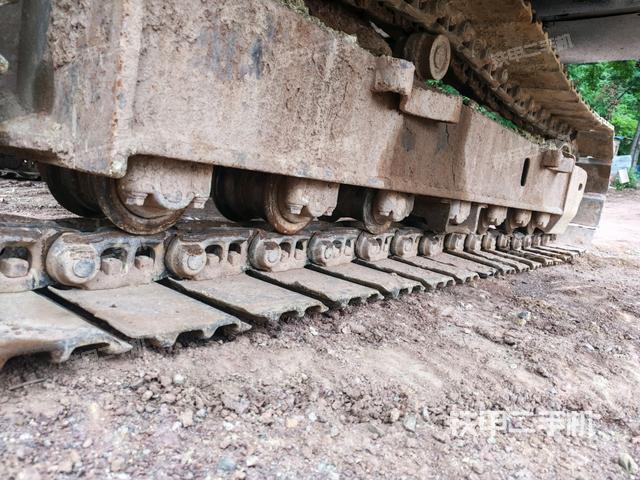 左導(dǎo)向輪（行走機(jī)構(gòu)）