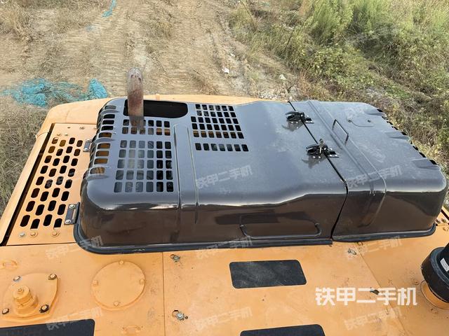 驾驶室顶部（整机外观）