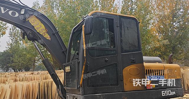 驾驶室整体（整机外观）