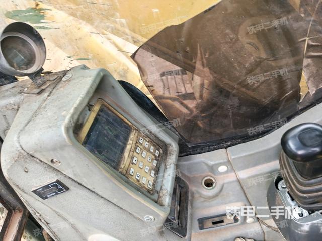 后窗玻璃角標(biāo)（駕駛室部分）