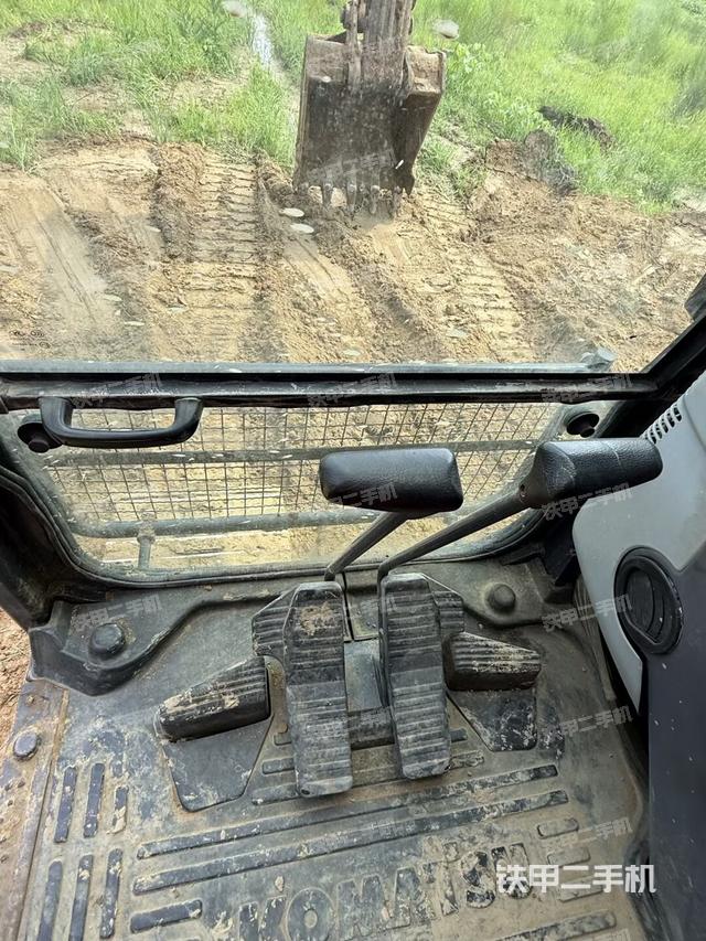 驾驶室整体（整机外观）