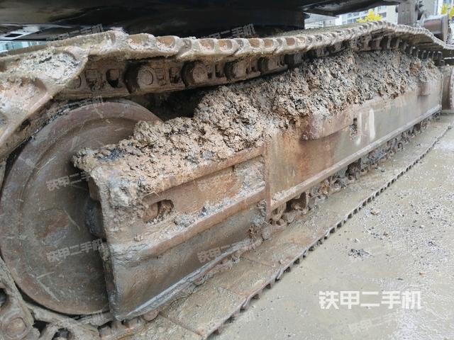 左側(cè)履帶整體?（行走機構(gòu)）