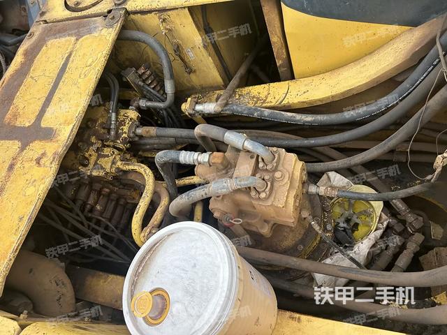 回轉(zhuǎn)馬達（上車部件）