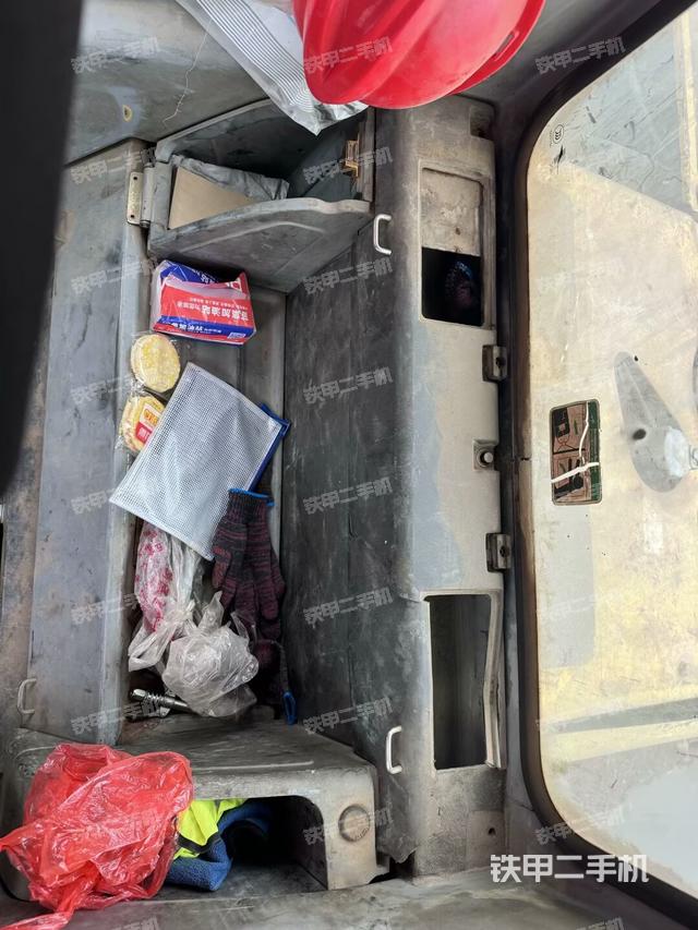 座椅后部（駕駛室部分）