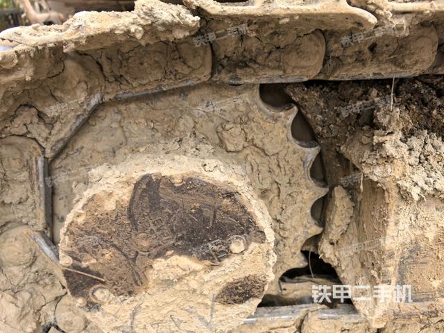 右侧行走马达盖板（行走机构）